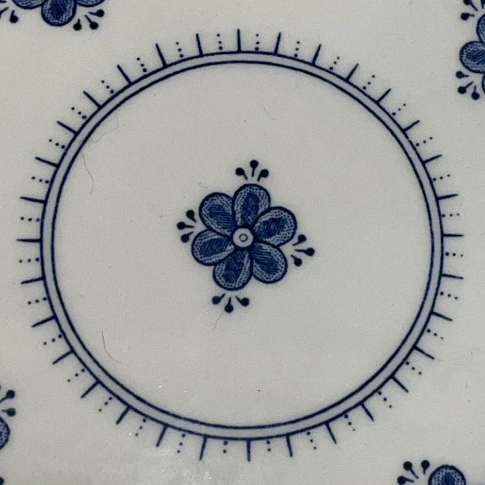 Vntg Churchhill China Finlandia Replacement Traditional Floral 6 3/4 Side Plate‎